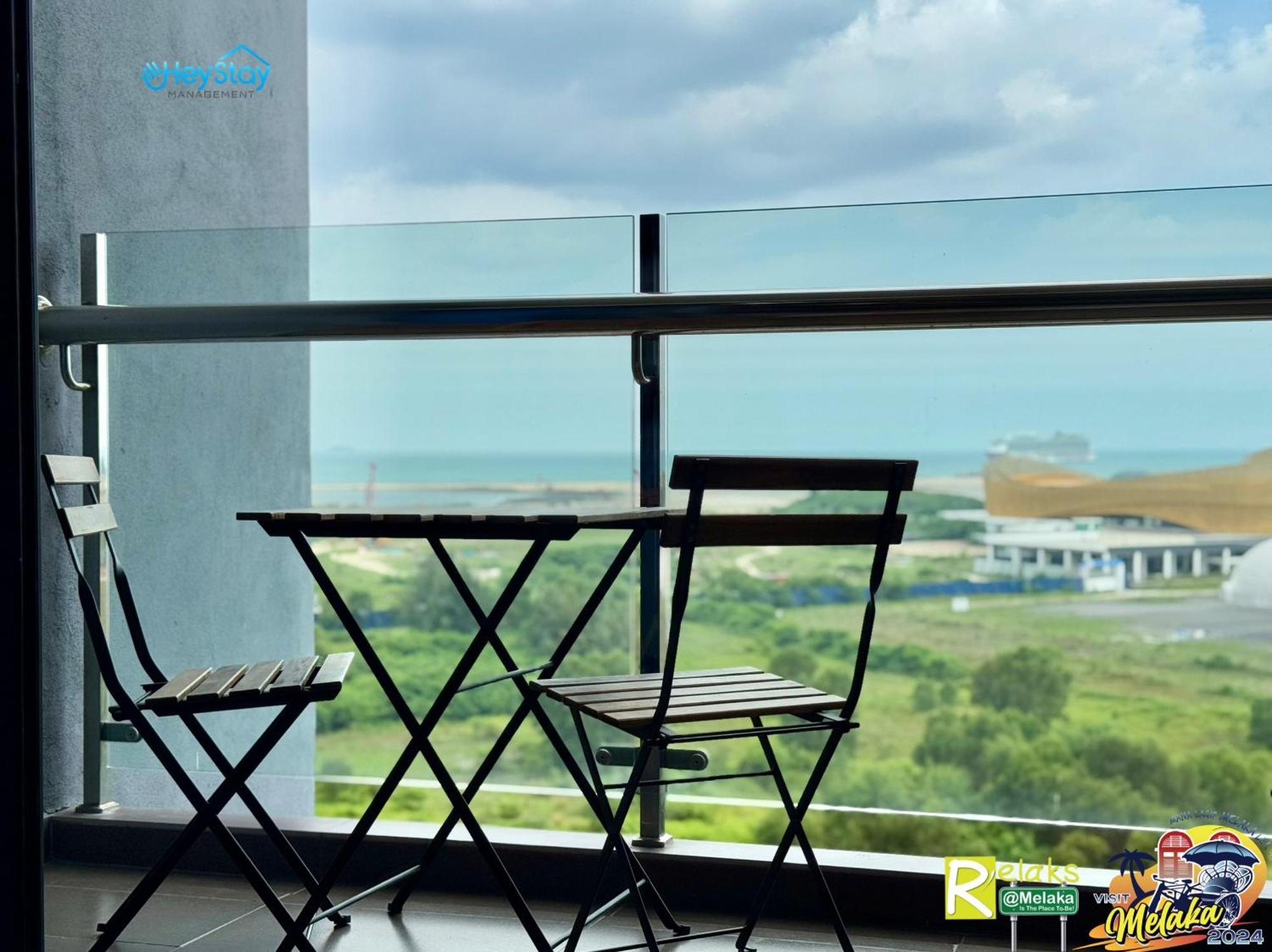Atlantis Residences Melaka By Heystay Management Exteriör bild